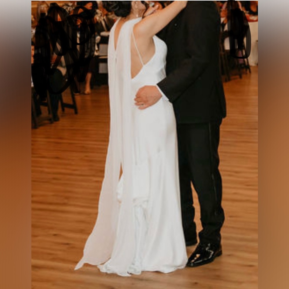 Jenny Yoo Marnie Biased-Cut Satin Wedding Dress. Size 8 - Picture 7 of 16